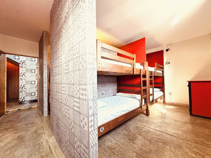Others 4, Ica Adventures II - Hostel, Ica