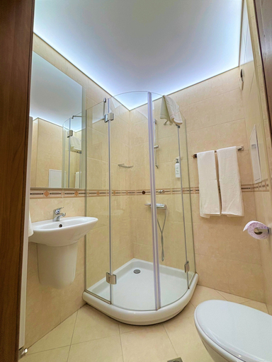 Bathroom 3, Dunav Apartment House, Stolichna