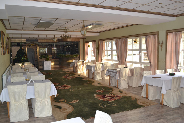 Restaurant 5, Hotel Armales, Snina