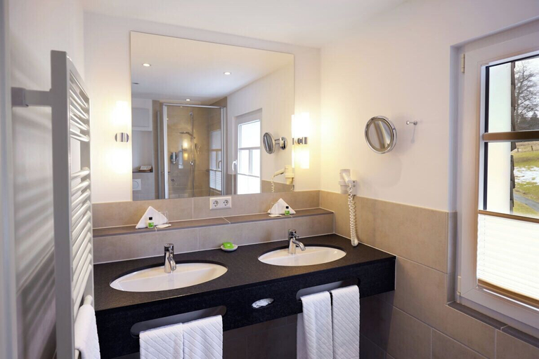 Bathroom 5, Hotel Jagdhaus Wiese, Hochsauerlandkreis