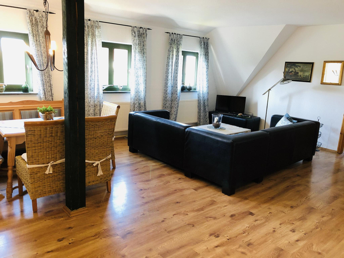 Bedroom 3, Geraumige Wohnung in Dargun mit Pool, Mecklenburgische Seenplatte