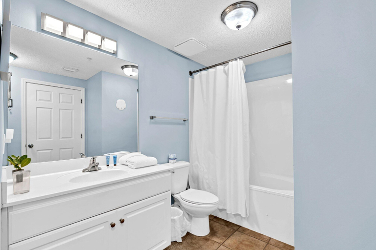 Bathroom, Majestic Beach Towers 1-1213, Bay