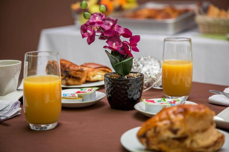 Food & Drinks, Wakola Hotel Cheikh Anta DIOP, Dakar
