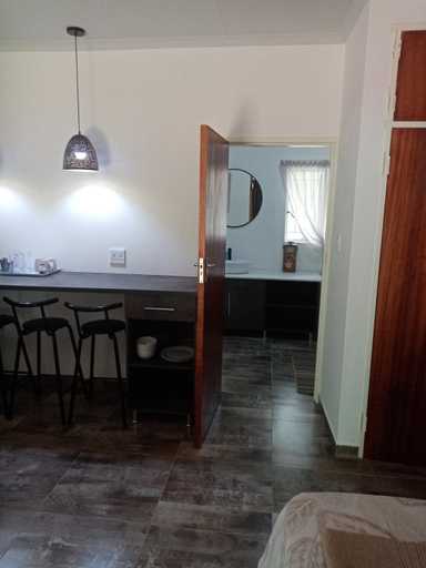 Others 3, De la Rose Guesthouse, Waterberg