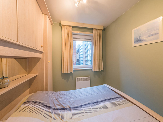 Bedroom 2, Well-maintained apartment with sea view, West-Vlaanderen