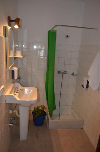 Bathroom 3, Residencia Santiago Mallorca, Baleares
