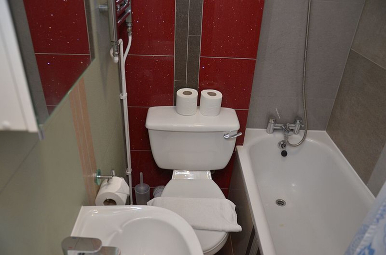 Bathroom 4, Hyde Park Apartments, London