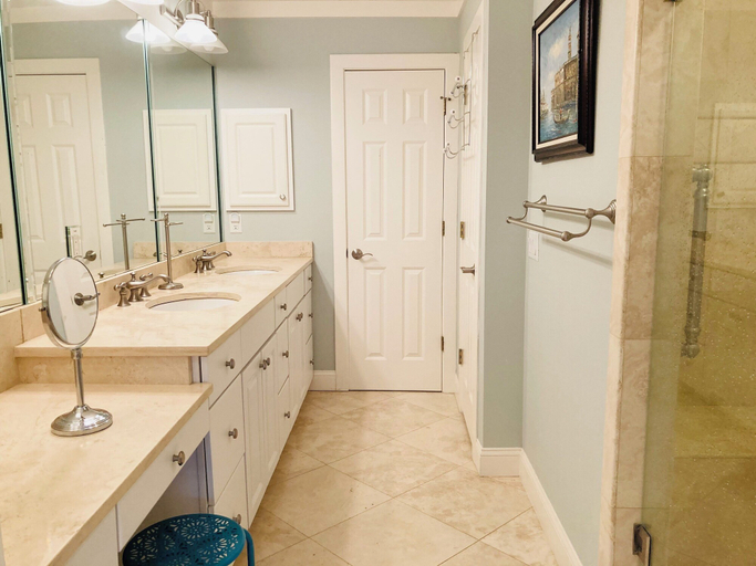 Bathroom, 40 Turtle Lane at The Sea Pines Resort, Beaufort