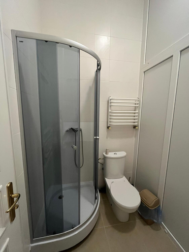 Bathroom 3, Центрум Апартаментс, L'vivs'ka