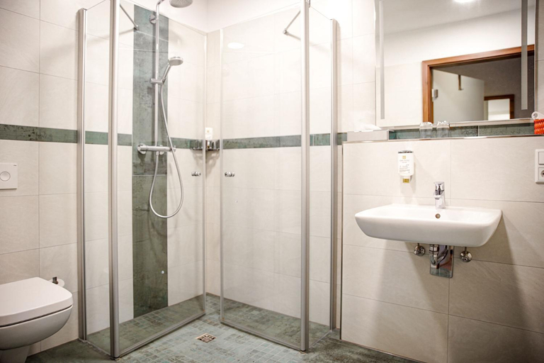 Bathroom 2, LODGE HOTEL Winterberg, Hochsauerlandkreis