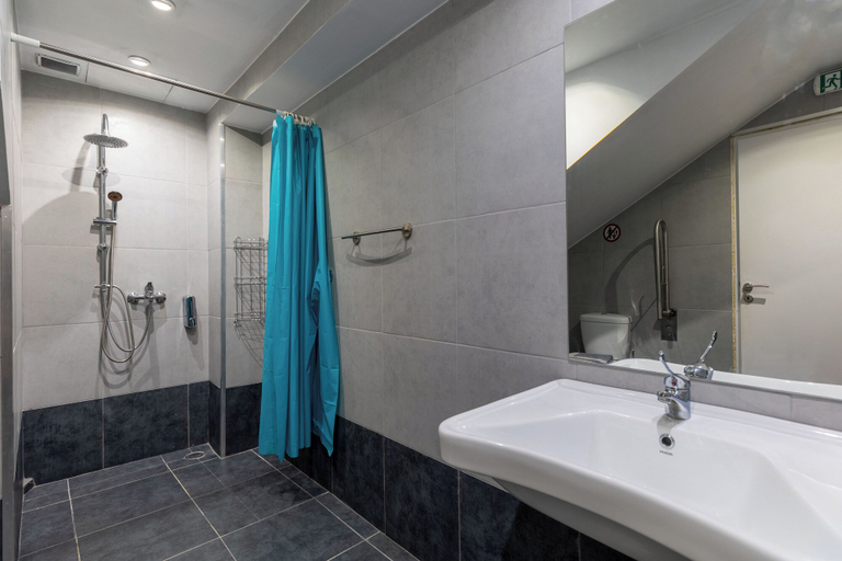 Bathroom 4, Nobia 1, Attica