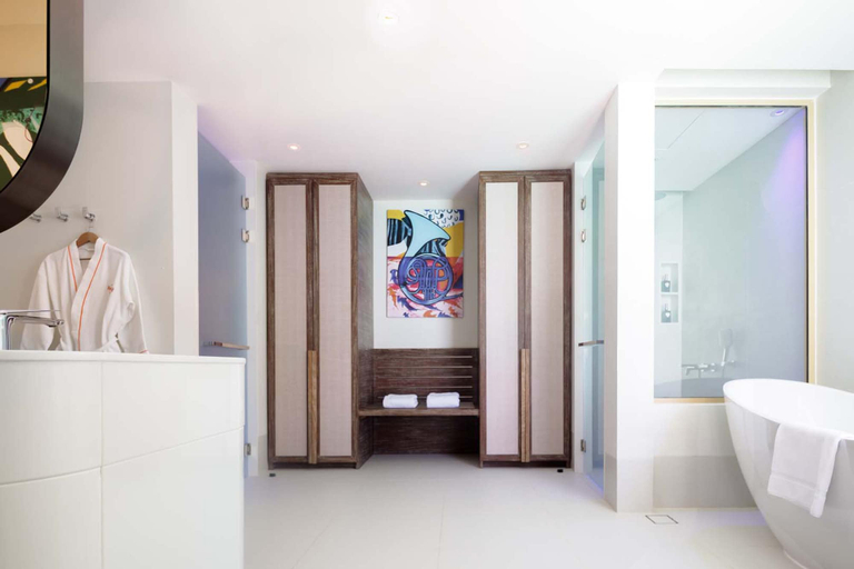 Bathroom 5, Hard Rock Hotel Maldives - FREE shared speedboat for stays from 01st Mar to 31st Oct 2026, Malé