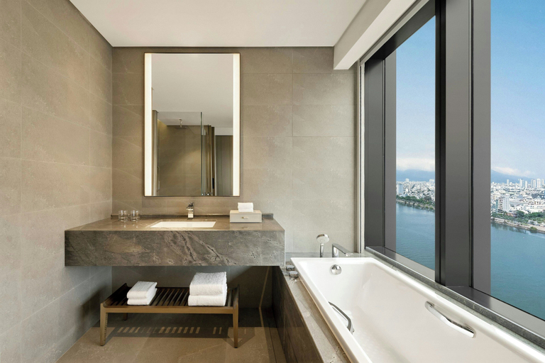 Bathroom 5, Courtyard by Marriott Danang Han River, Da Nang