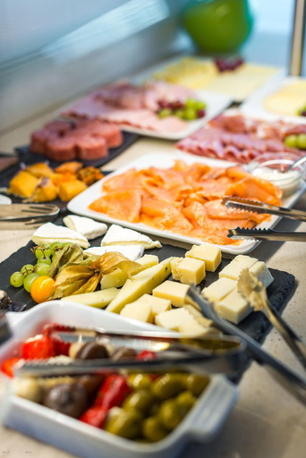 Food & Drinks 5, Hotel das Miramar, Leer