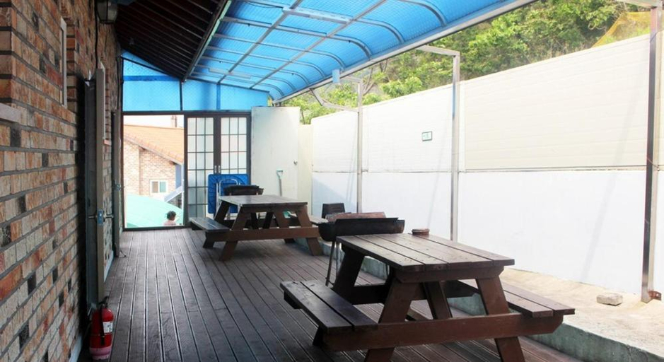 Others 4, Yeonggwang Chohyeon Pension, Yeonggwang