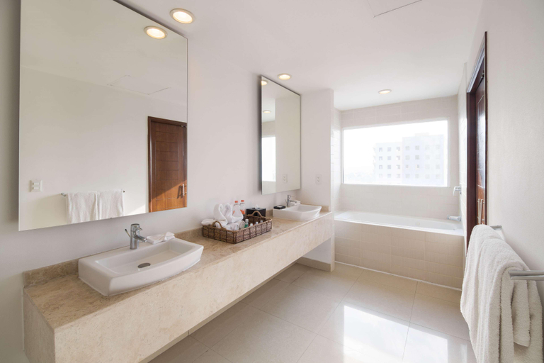 Bathroom 5, Hs Hotsson Smart León – Centro Max, León