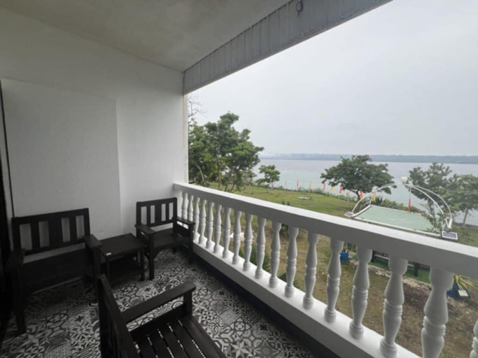 Others 5, Coast Side Cliffs Resort, Loon