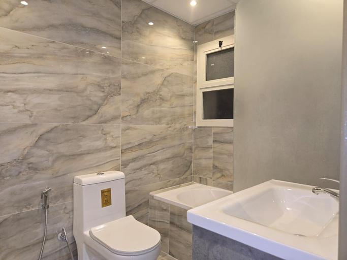 Bathroom 4, Al Raya Hotel Apartment, Dubai