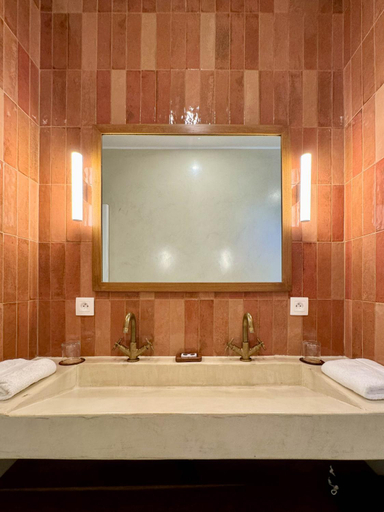 Bathroom 3, Maison Ylang Dive Center, Diana