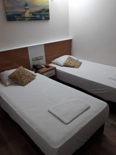 Bedroom 4, Lal Hotel, Fatih