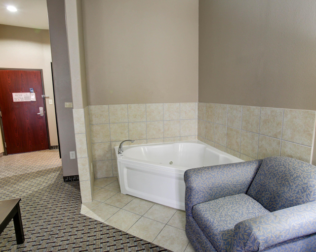 Bathroom 4, Comfort Suites Bastrop, Bastrop