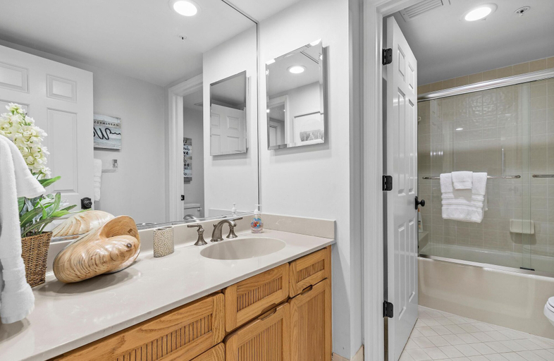 Bathroom, Ebb Tide 301, Volusia