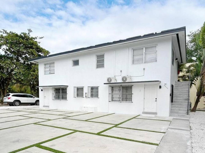 Others 5, Fully equipped Apartments with parking near Cocowalk, Miami-Dade