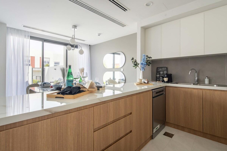 Others 3, Contemporary 3BR + Maid's Room Villa w/ Backyard!, Dubai