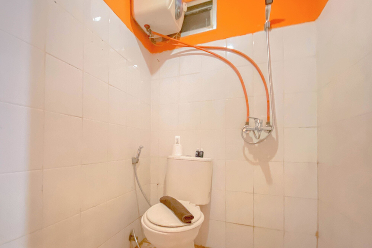 Bathroom 3, The Modern 2BR at Suites @Metro Apartment, Bandung