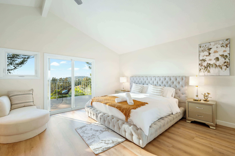 Bedroom 3, Spacious Retreat With Scenic Mountain Views, Orange