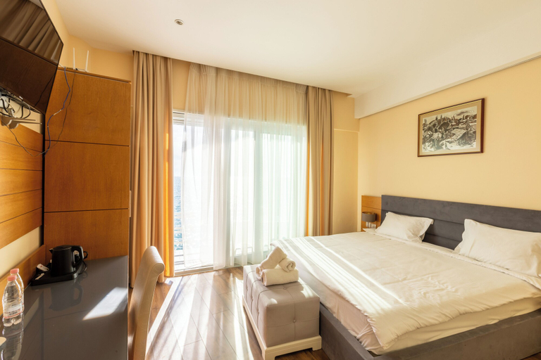 Bedroom 3, Ventus Harbor Hotel, Durrësit