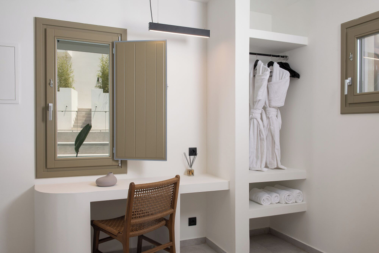Bathroom 4, Mazee Paros, South Aegean