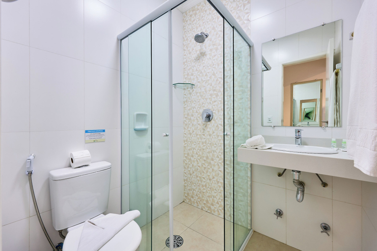 Bathroom 5, Hotel Coquille, Ubatuba