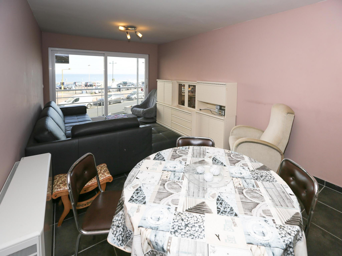 Others 4, Sleek Stay by the Sea, West-Vlaanderen