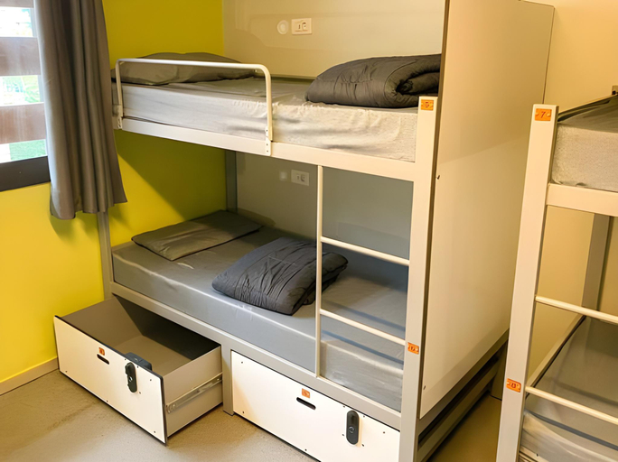 Bedroom 3, Barcelona Pere Tarres Youth Hostel, Barcelona