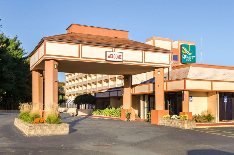 Exterior & Views 2, Quality Inn West Springfield, Hampden