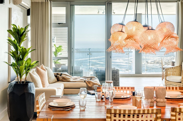 Room 5, Secure Supreme Artistic Sea View 3bed Sunset Loft, City of Cape Town