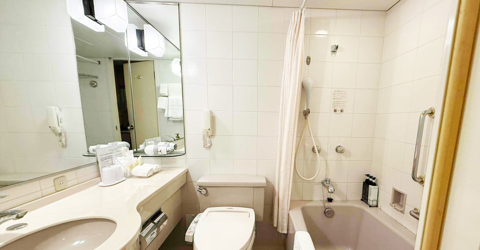 Bathroom 4, Ginza Creston, Chūō