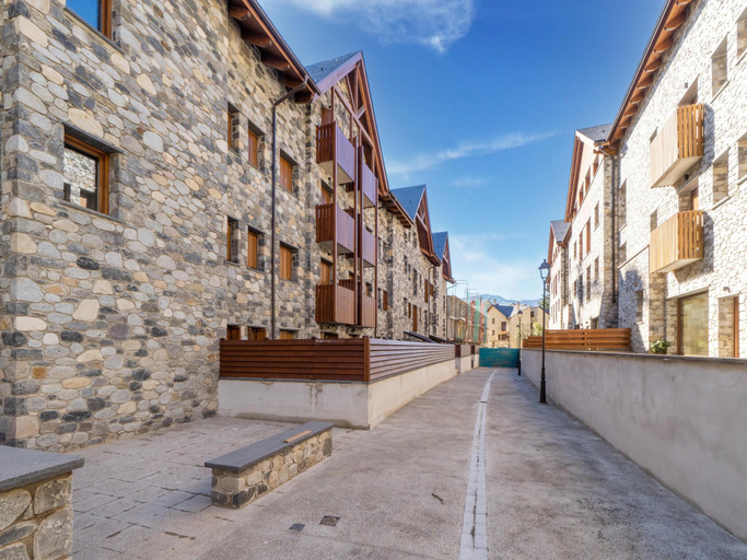 Exterior & Views 1, Stone Chalet near Benasque and Scenic Lake, Huesca