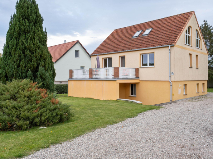 Others 5, Attic Apartment with Garden Access, Nordwestmecklenburg