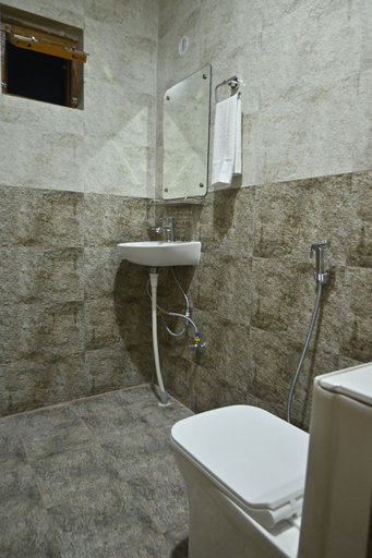 Bathroom 3, The Wild Planet - Treehouses & Cottages, Kangra