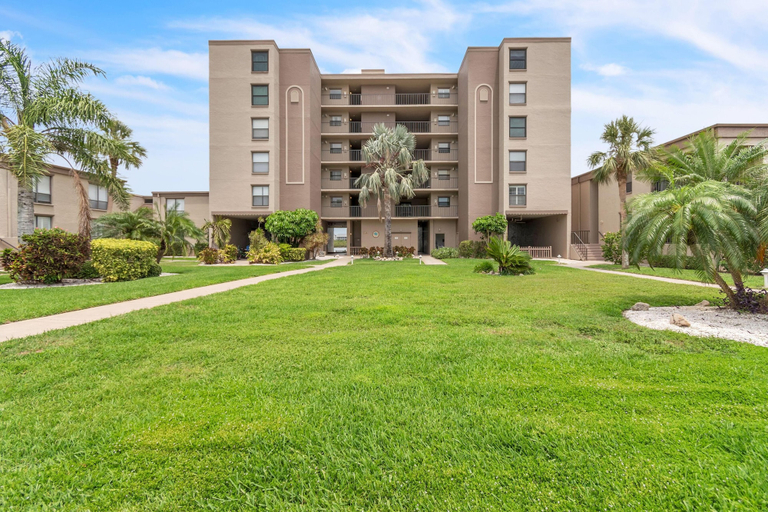 Exterior & Views 2, Sea Club #402 - Isle Be Back, Pinellas
