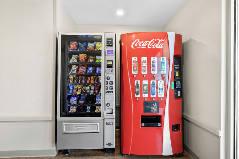 Food & Drinks, Woodspring Suites Ceres - Modesto, Stanislaus