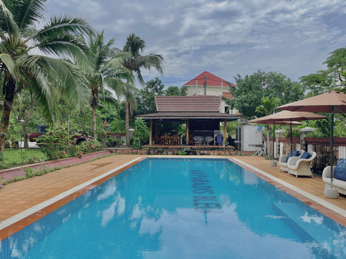 Sport & Beauty 4, Au Paradis Bleu, Kaeb
