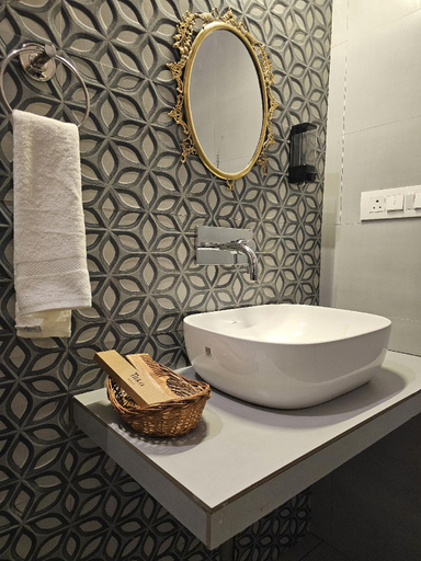 Bathroom 2, Ilika Resort, Garhwal