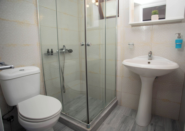 Bathroom 5, Sterre of the Sea, Ionian Islands