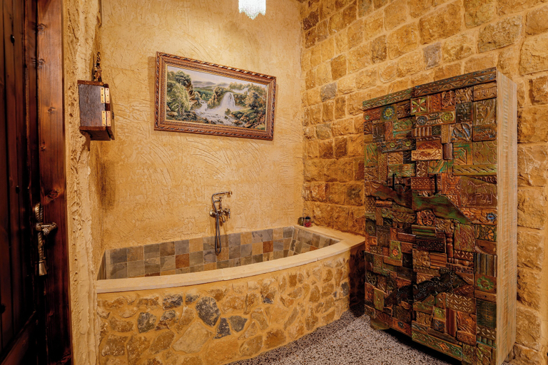 Bathroom 5, Chateau Du Comte, Kasrouane