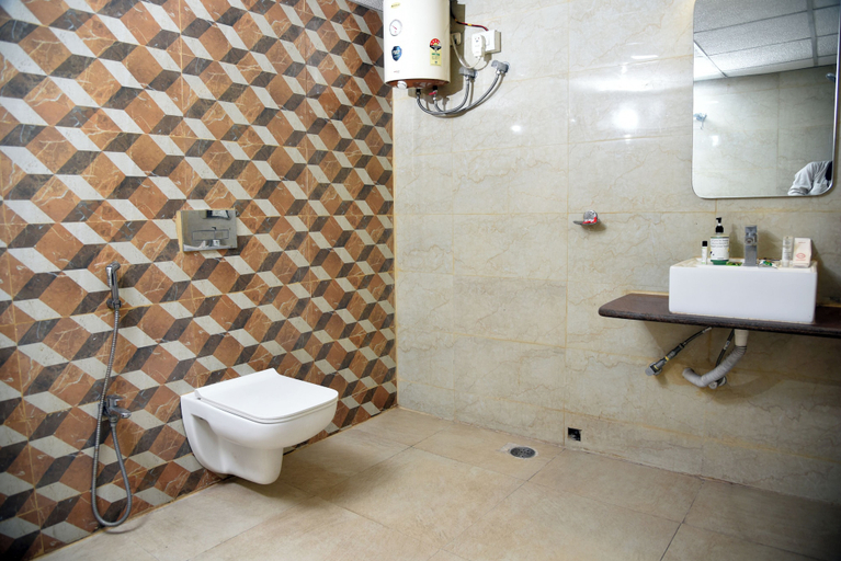 Bathroom, SVR HOTEL & BANQUET PATNA, Patna