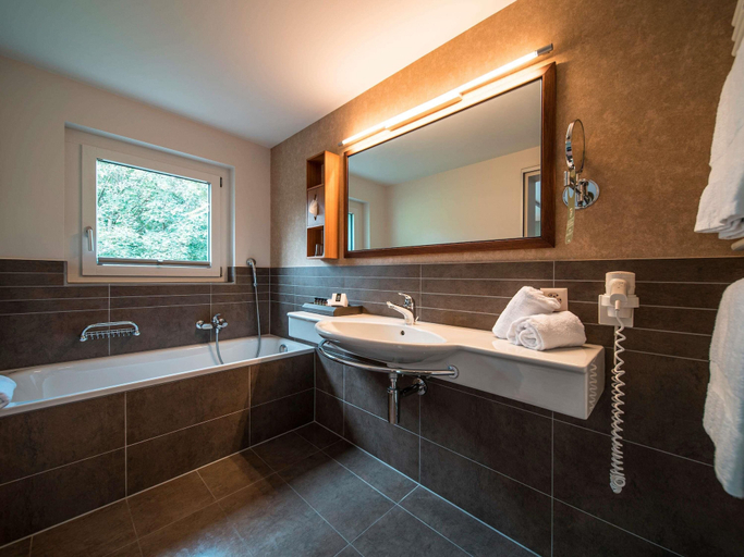 Bathroom 13