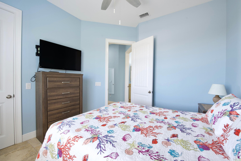 Bedroom 3, Blue Horizon, Lee